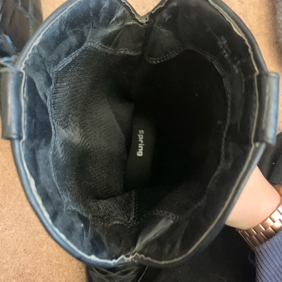 Boots - Picture 5 of 6